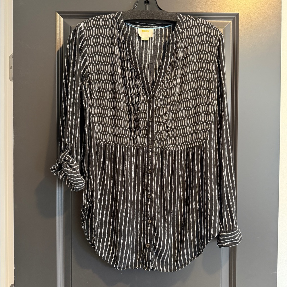 Anthropologie Maeve Black and White Patterned Women's Top